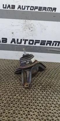KIA Sportage Gearbox mount 218302Y600 11B12A05364B