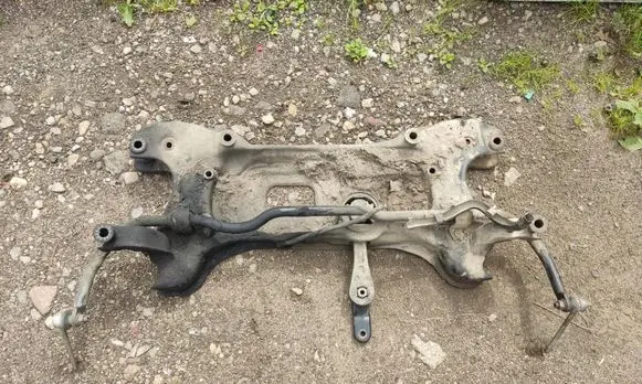 Volkswagen Caddy Front subframe