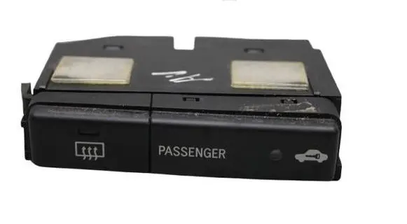 Toyota Avensis T250 Windscreen/window heater switch 8479005130 07W38E MS384100555