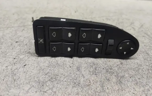 BMW 5 E39 Electric window control switch