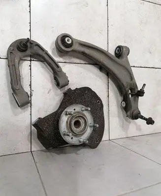 Aston Martin Virage Front wheel hub AD433K185AB