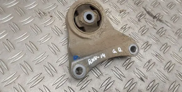 Toyota RAV 4 (XA40) Rear differential/diff mount bracket 