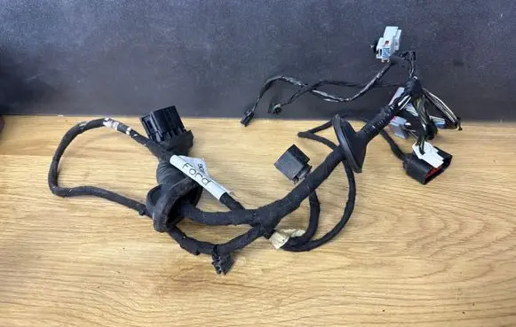 Ford Mondeo MK IV Front door wiring loom 9G9T14K138