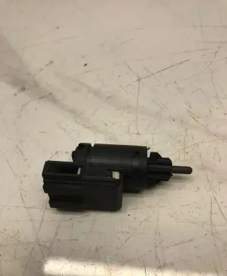Audi A6 S6 C6 4F Brake pedal sensor switch 3B0945511C 19322010 02663