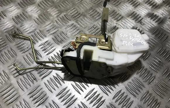 Mitsubishi Space Wagon Front door lock