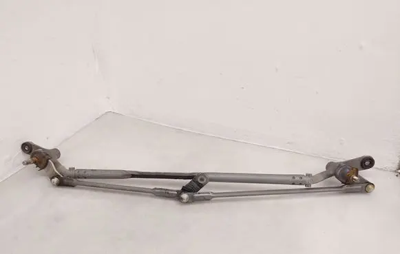 Mini One - Cooper F56 F55 Front wiper linkage 
