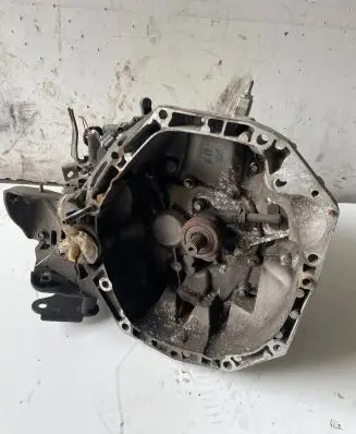 Nissan Note (E12) Manual 5 speed gearbox 320101284R