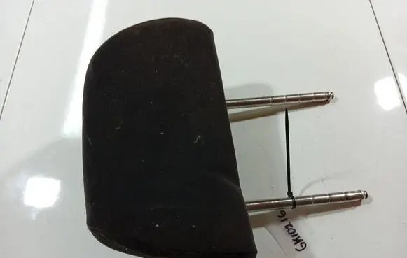 Volkswagen PASSAT B5 Front seat headrest 