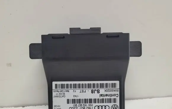 Volkswagen Touran II Gateway control module 1K0907951 5WK50020K