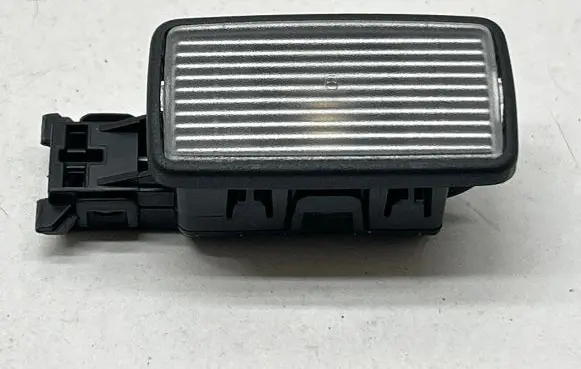 Volvo XC40 Front door interior light 31663793 1915150746