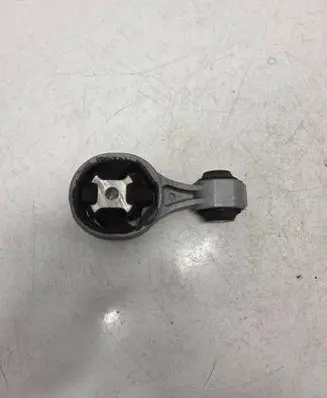 Nissan X-Trail T32 Engine mount bracket 113504BA0A