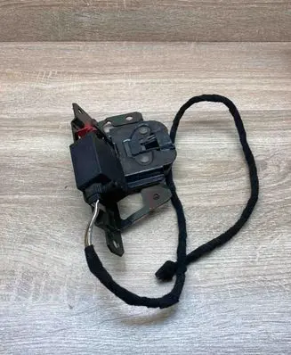 BMW 3 E46 Tailgate/trunk/boot lock/catch/latch 7026192 WITHPLUG