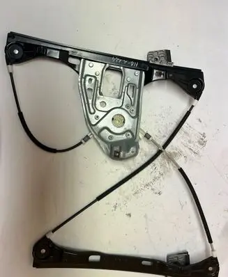 Mercedes-Benz C W203 Front door electric window regulator A2037203846