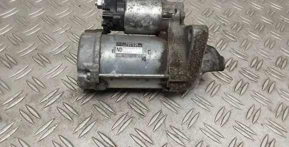 Toyota Yaris Starter motor 281000N040
