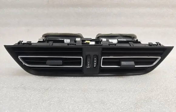 Porsche Macan (95B) Dash center air vent grill 95B819110