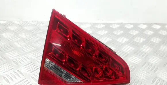 Audi A5 Sportback 8TA Tailgate rear/tail lights 8T0945093A