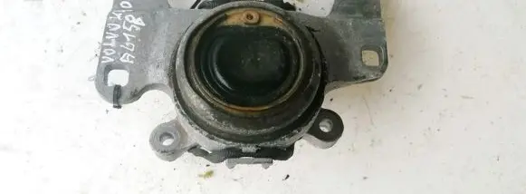 Volvo V40 Engine mount bracket 26008