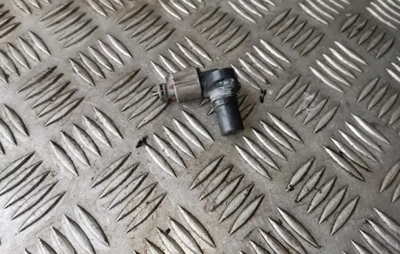 Camshaft position sensor