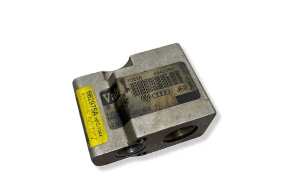 Volkswagen Golf IV Air conditioning (A/C) expansion valve 664239X