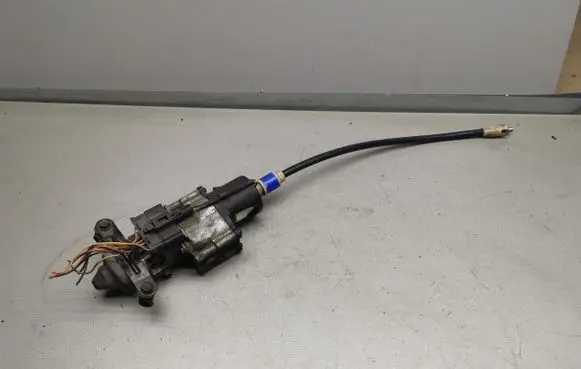 Chrysler Voyager Sliding door motor 7746804601