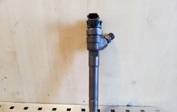 Nissan X-Trail T32 Fuel injector 0445110546 HMLGT1205R
