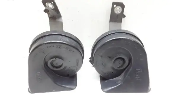 Volvo XC70 Horn signal 08635072 08635071