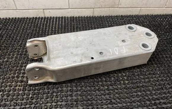 BMW 7 F01 F02 F03 F04 Front bumper shock/impact absorber 0138CH8665