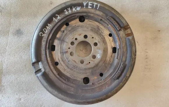 Skoda Yeti (5L) Flywheel 03F105266