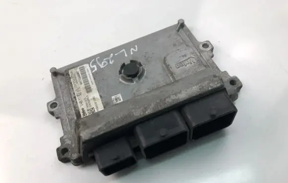 Peugeot 208 Engine control unit/module 9811545080