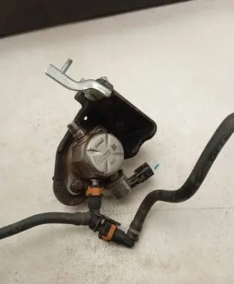 Toyota RAV 4 (XA50) Fuel injection high pressure pump 2310125040 02D21