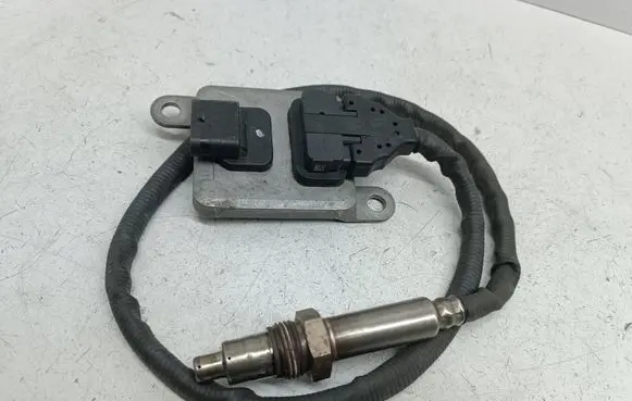 Mercedes-Benz C W205 Lambda probe sensor A0009051512 A3C03398600 0009051512