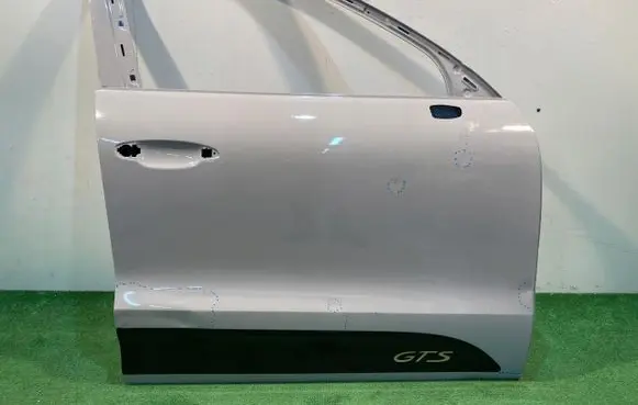 Porsche Macan (95B) Front door