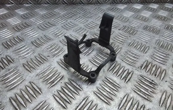 Volkswagen Golf VI Other engine bay part 03F145853A