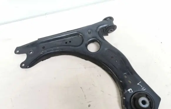 Audi A1 Front lower control arm/wishbone