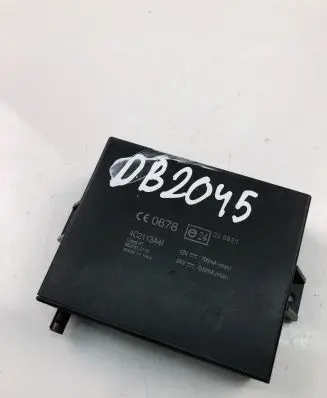 Audi A8 S8 D3 4E Aerial antenna amplifier 4C2113A4I