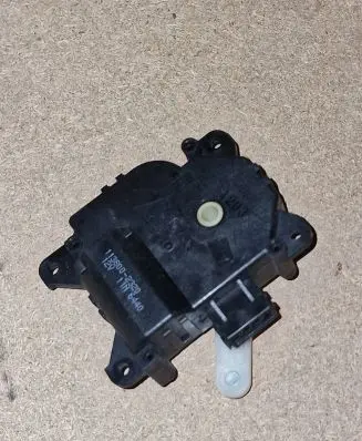 Subaru Outback Air flap motor/actuator 1138002320