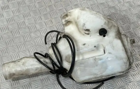 Mercedes-Benz Sprinter W906 Windshield washer fluid reservoir/tank A9068690220