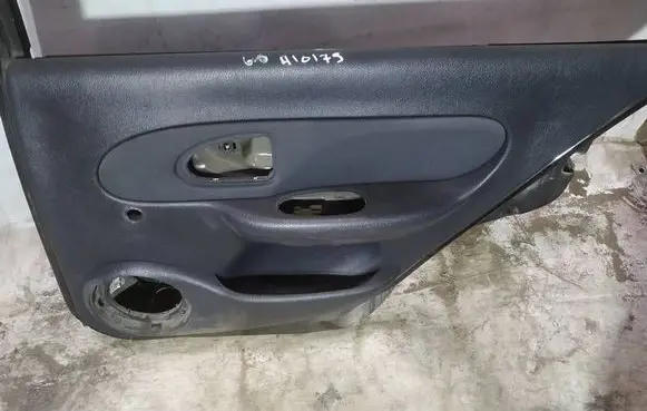 Renault Clio II Rear door card panel trim