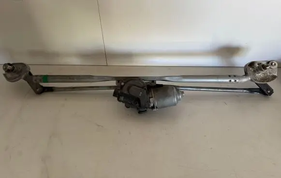 Dodge Durango Wiper motor 05028756AD