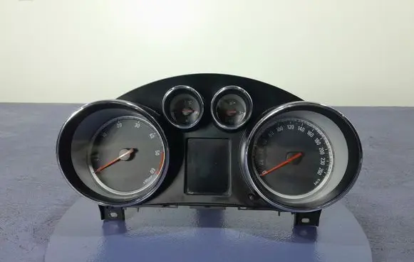 Opel Insignia A Speedometer (instrument cluster) 20930202