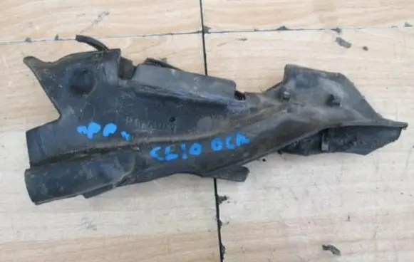 Renault Clio III Radiator mount bracket