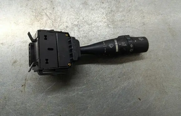 Mitsubishi Colt Wiper control stalk