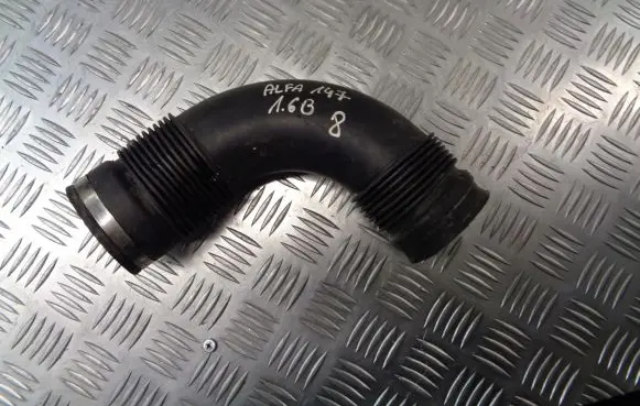 Alfa Romeo 147 Air intake hose/pipe 46741125