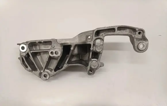 Peugeot 3008 II Generator/alternator bracket 9809714680