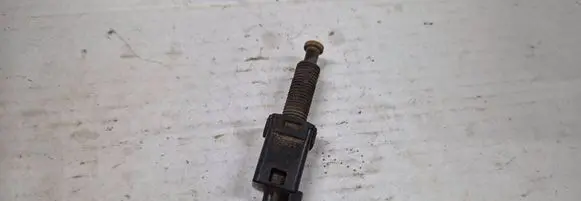 Audi A4 S4 B5 8D Brake pedal sensor switch 811907 343B
