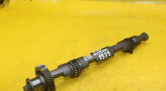 BMW 5 F10 F11 Oil pump balance shaft 8570969