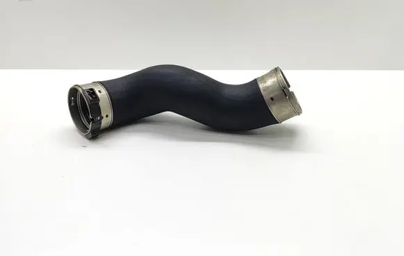 BMW 5 F10 F11 Intercooler hose/pipe 8516509 851650901 11279412