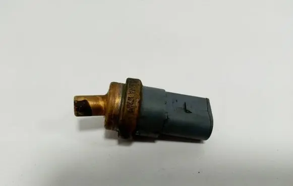 Volkswagen Tiguan Coolant temperature sensor 06A919501A