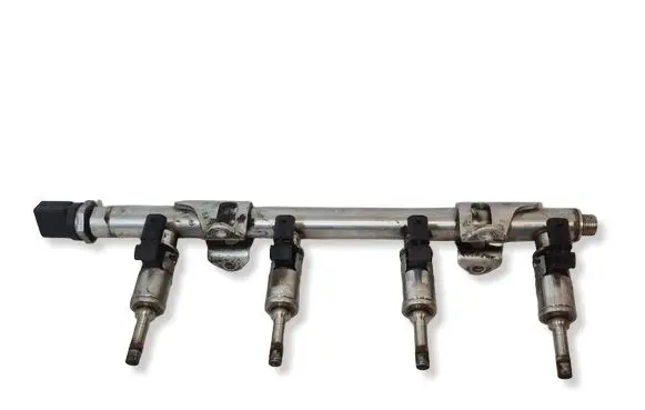 Volkswagen Golf VII Fuel main line pipe 04E133320D 5521013