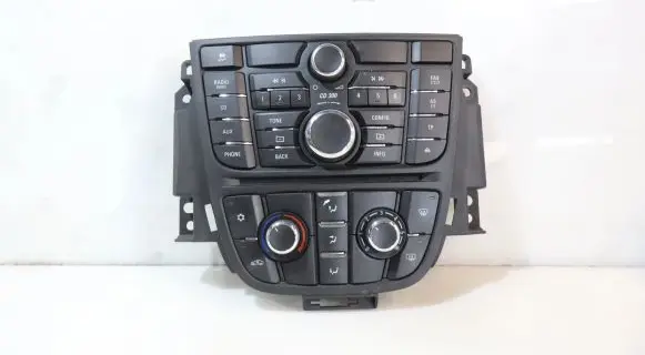 Head unit multimedia control